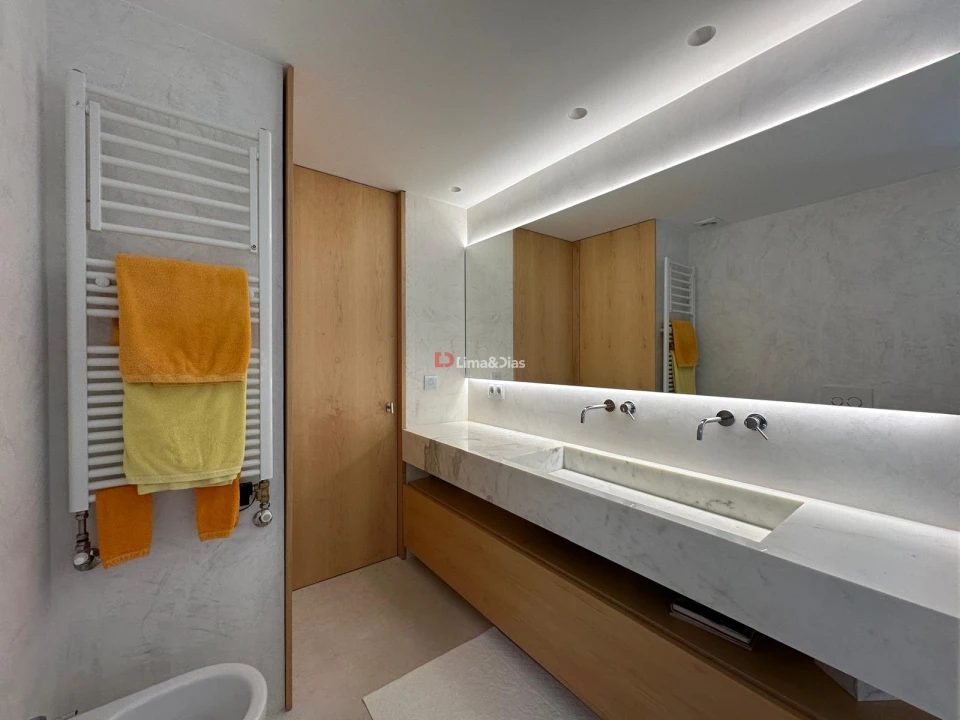 Moradia T3 para Venda em Madalena Foto 11