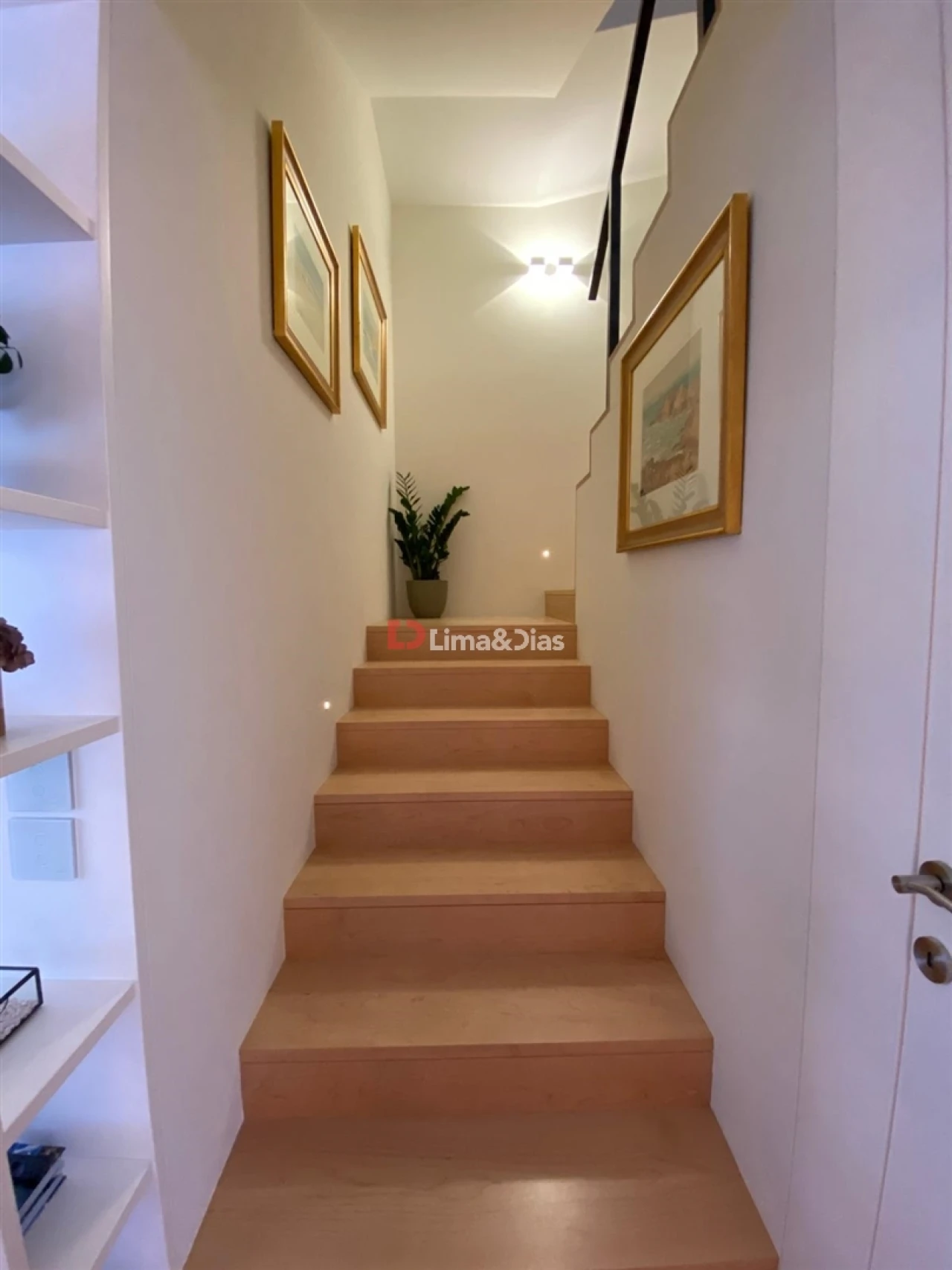 Moradia T3 para Venda em Madalena Foto 28