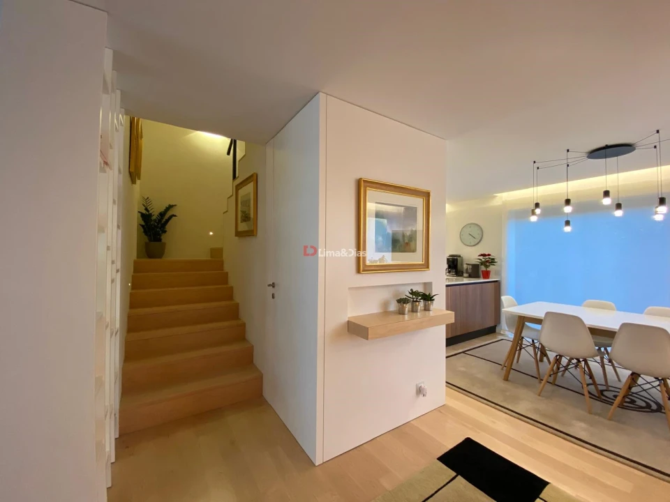 Moradia T3 para Venda em Madalena Foto 30