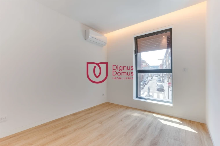 Apartamento T3 para Venda em Mafamude e Vilar do Paraíso Foto 22