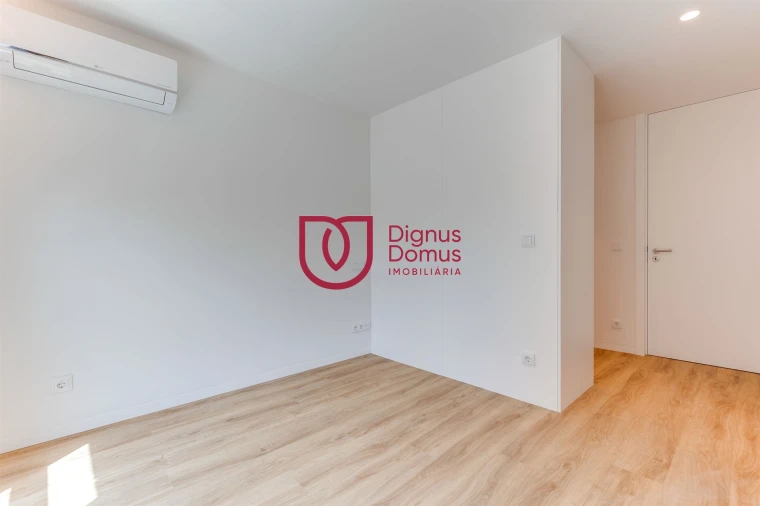 Apartamento T3 para Venda em Mafamude e Vilar do Paraíso Foto 25