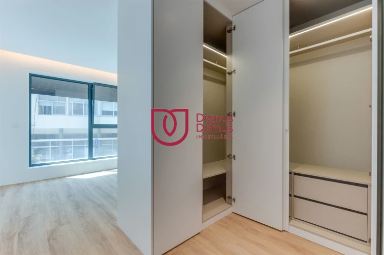 Apartamento T3 para Venda em Mafamude e Vilar do Paraíso Foto 23