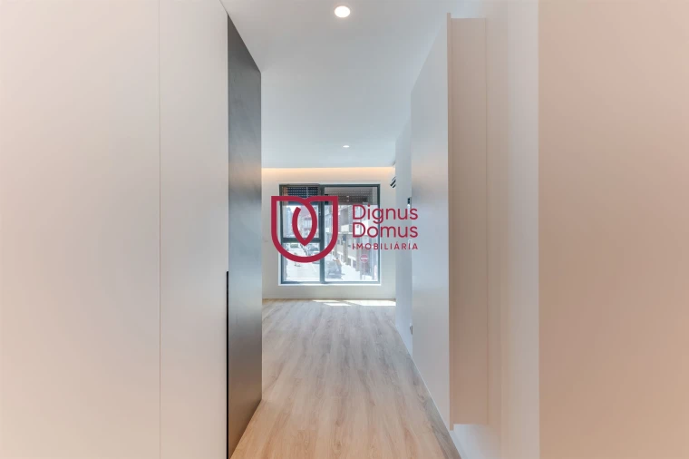 Apartamento T3 para Venda em Mafamude e Vilar do Paraíso Foto 9