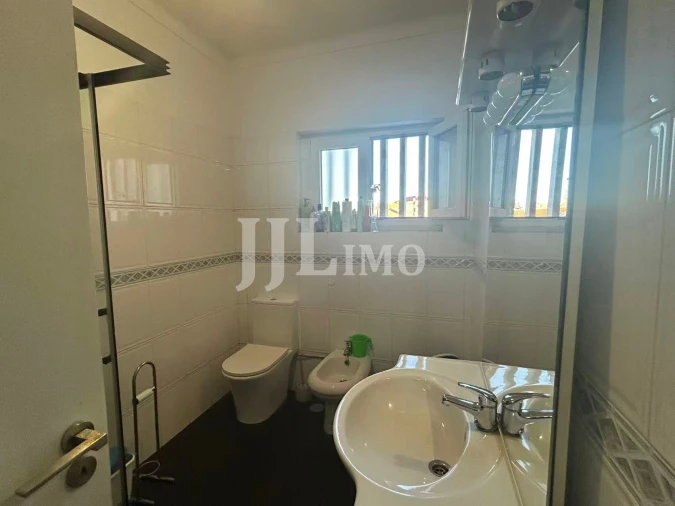 Apartamento T3 para Venda em Algueirão-Mem Martins Foto 2