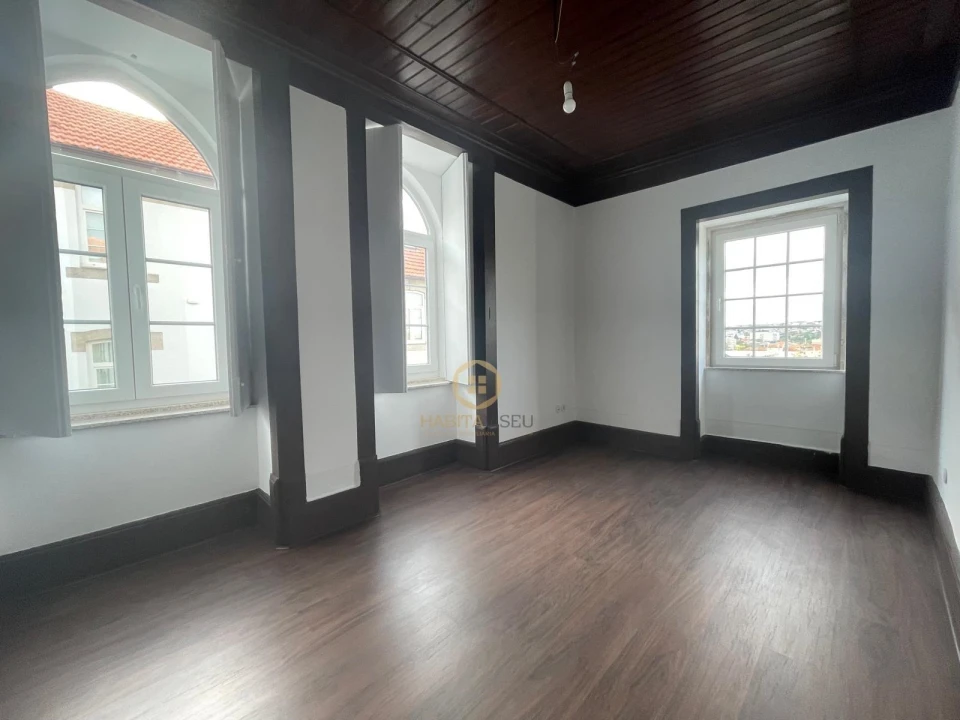 Apartamento T3 para Arrendamento em Viseu Foto 1