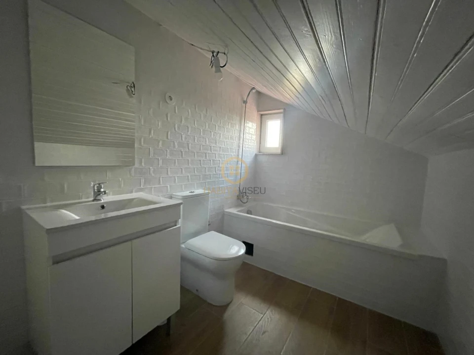 Apartamento T3 para Arrendamento em Viseu Foto 8