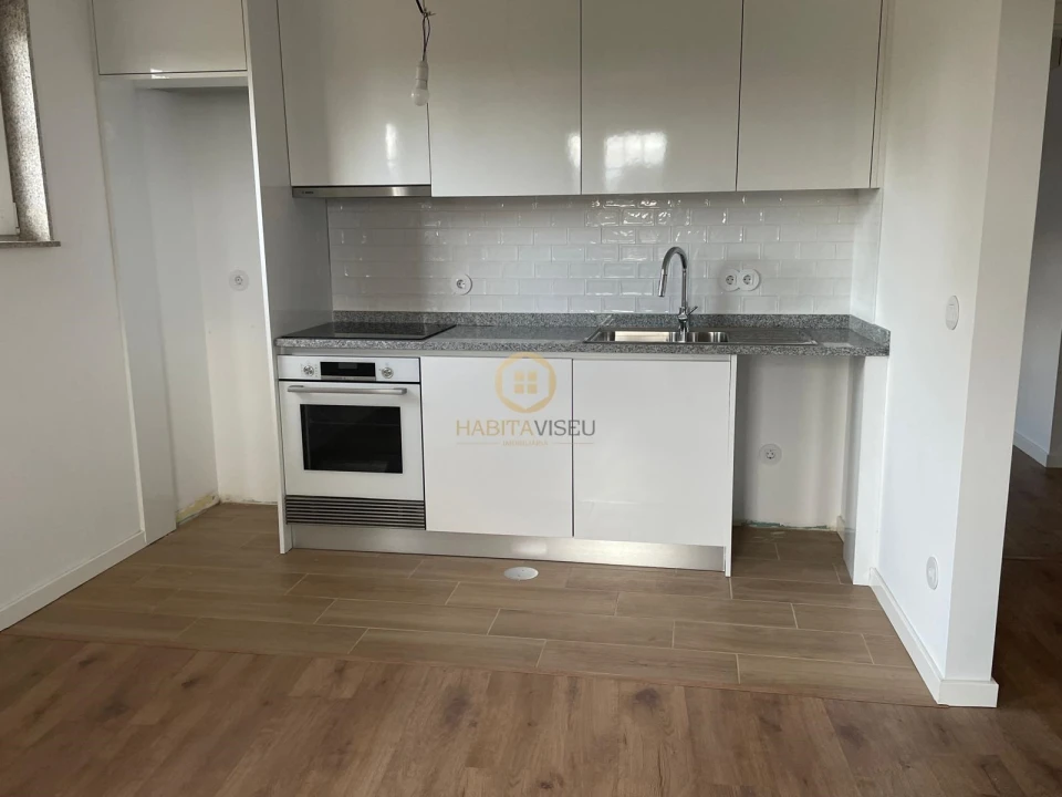 Apartamento T3 para Arrendamento em Viseu Foto 2