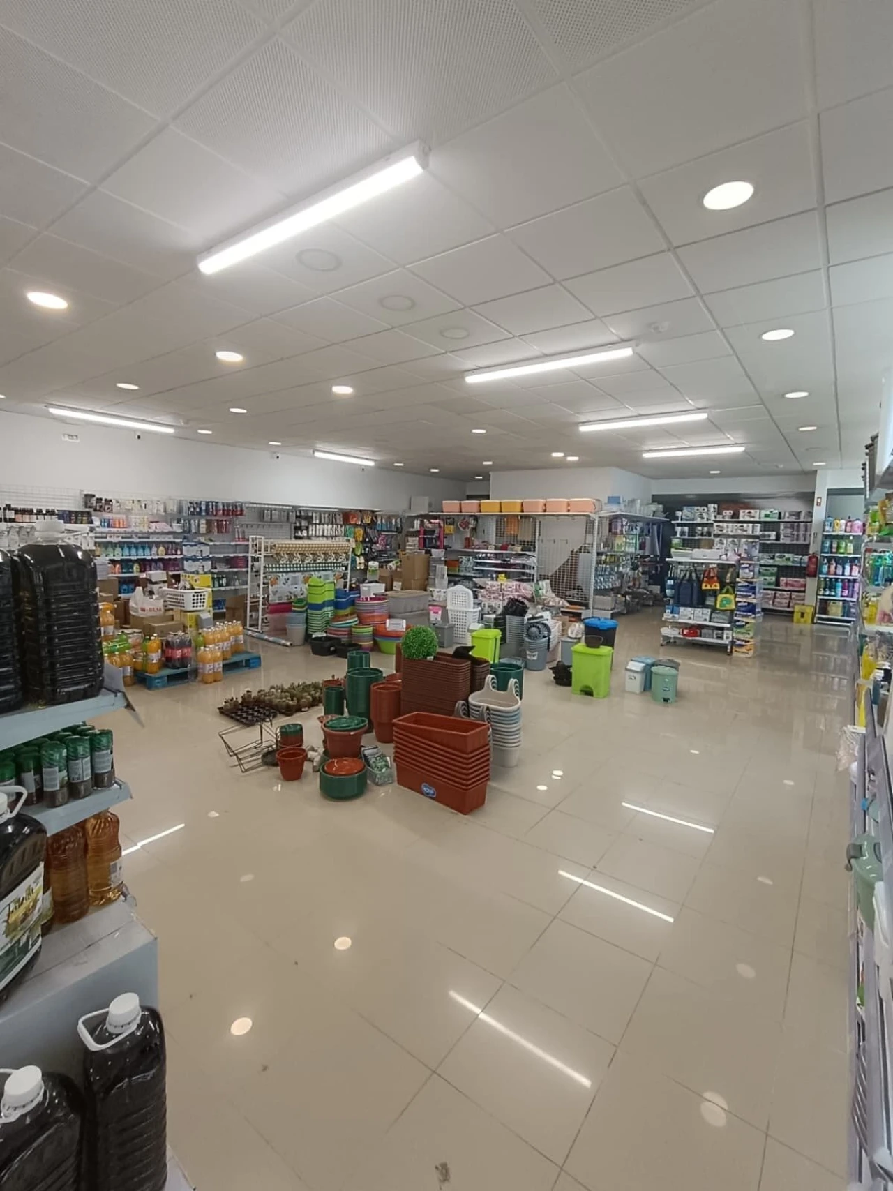 Loja para Arrendamento em Marinha Grande Foto 1