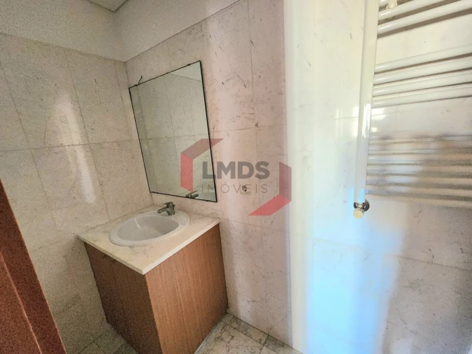 Apartamento T2 para Venda em Oliveira do Douro Foto 12