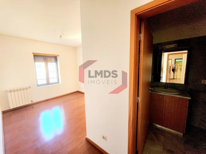 Apartamento T2 para Venda em Oliveira do Douro Foto 18