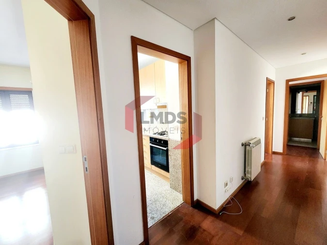 Apartamento T2 para Venda em Oliveira do Douro Foto 9