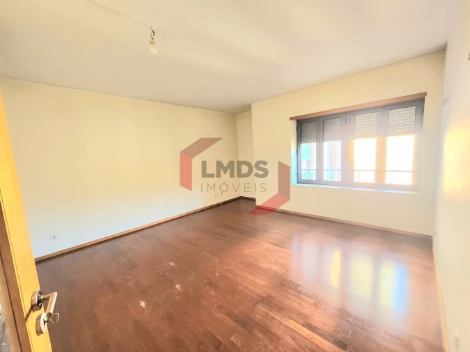 Apartamento T2 para Venda em Oliveira do Douro Foto 10