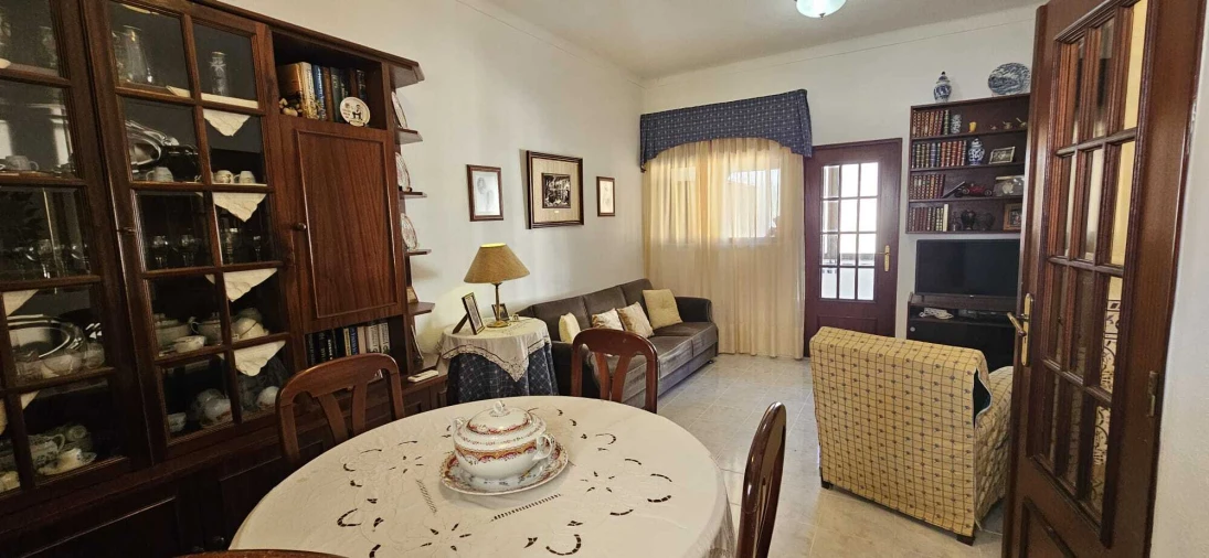 Moradia T3 para Venda em Santa Maria da Devesa Foto 6