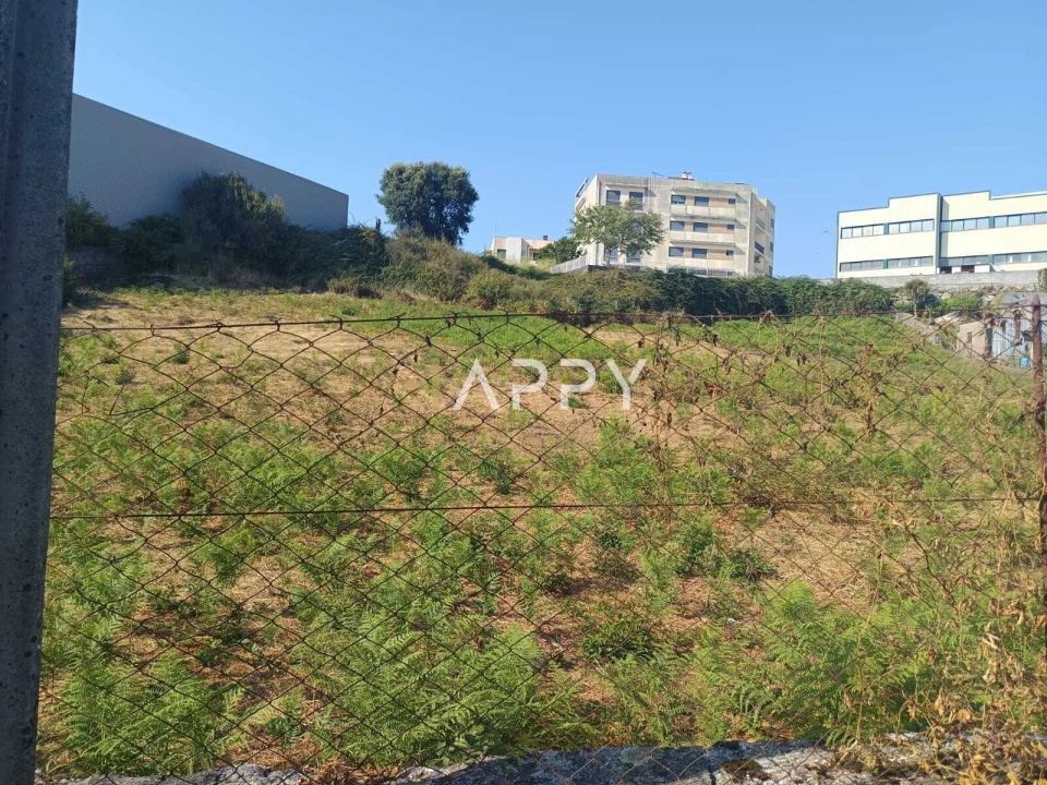 Terreno para Venda em Meixomil Foto 3