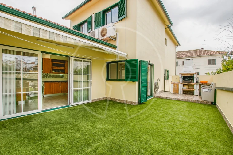 Moradia T3 para Arrendamento em Olivais Foto 4