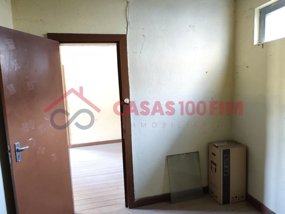 Moradia T10 para Venda em Loureiro Foto 39