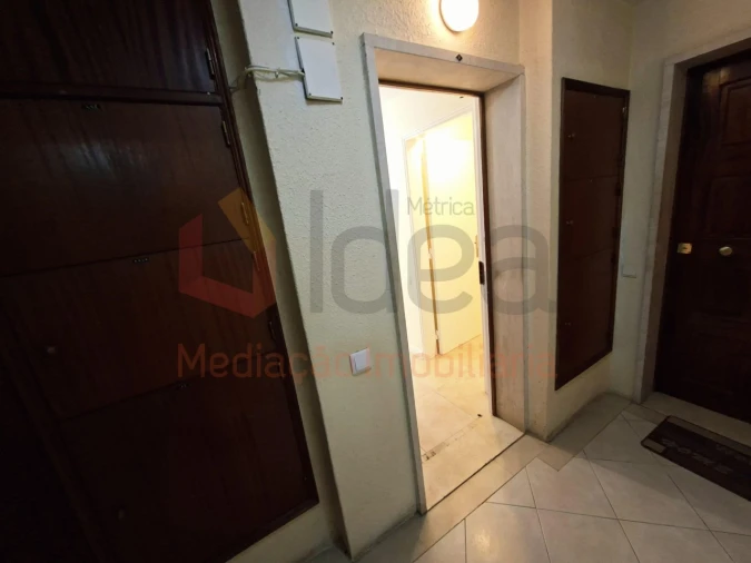 Apartamento T2 para Venda em Algueirão-Mem Martins Foto 13