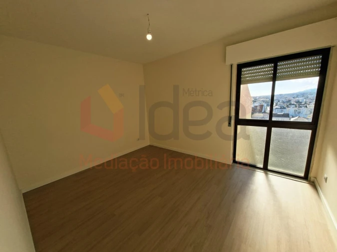 Apartamento T2 para Venda em Algueirão-Mem Martins Foto 17