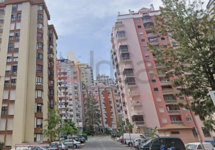 Apartamento T2 para Venda em Algueirão-Mem Martins Foto 26