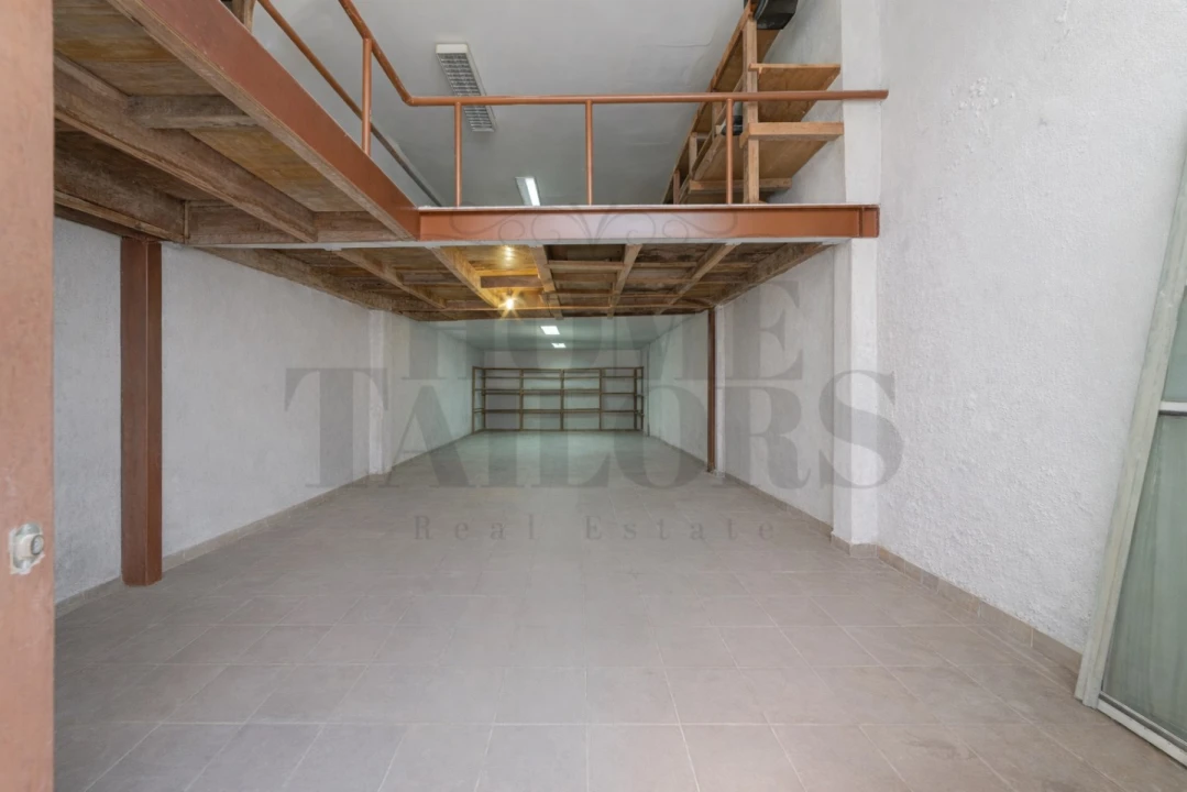 Armazém para Venda em Campo de Ourique Foto 2