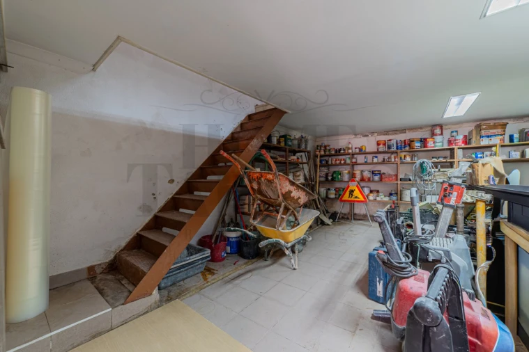 Armazém para Venda em Campo de Ourique Foto 14