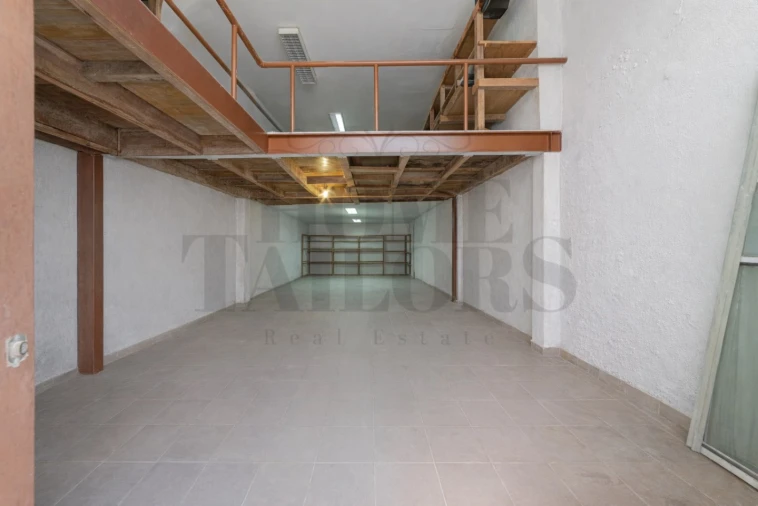 Armazém para Venda em Campo de Ourique Foto 2