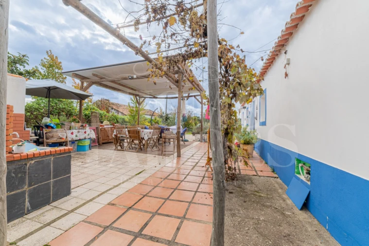 Moradia T4 para Venda em Colos Foto 16