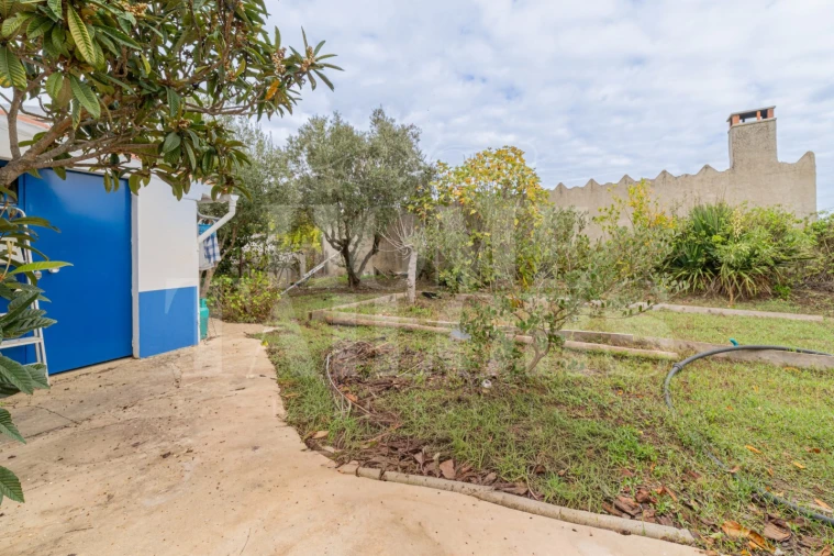 Moradia T4 para Venda em Colos Foto 22