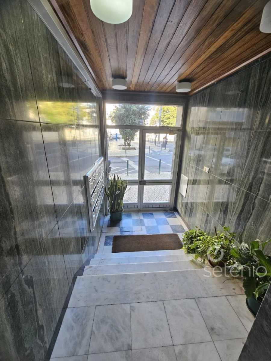 Prédio para Venda em São Domingos de Benfica Foto 2