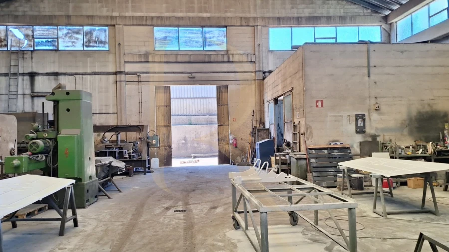 Armazém para Venda em Alhos Vedros Foto 3