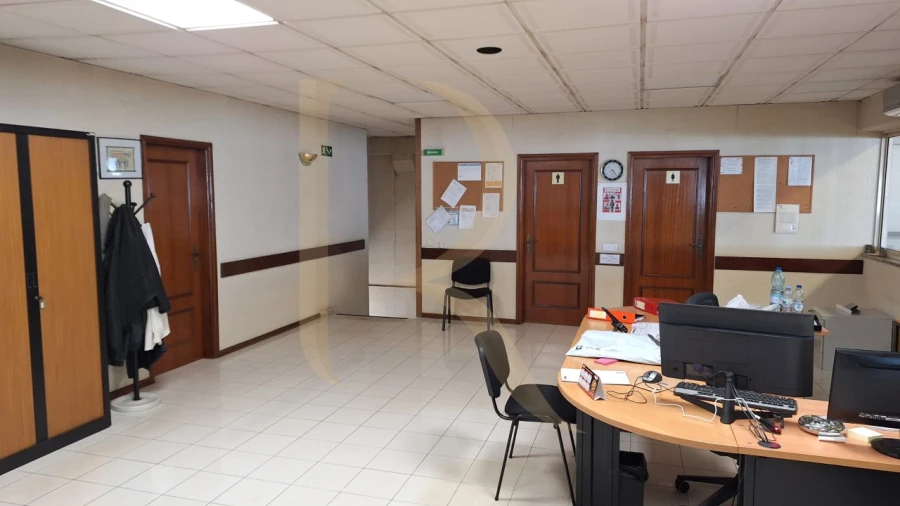 Armazém para Venda em Alhos Vedros Foto 14