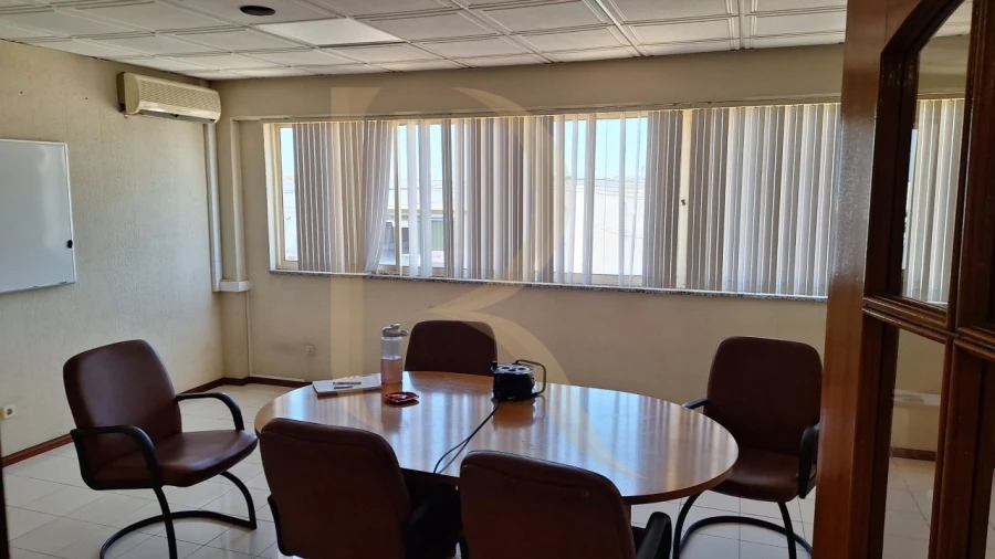 Armazém para Venda em Alhos Vedros Foto 15