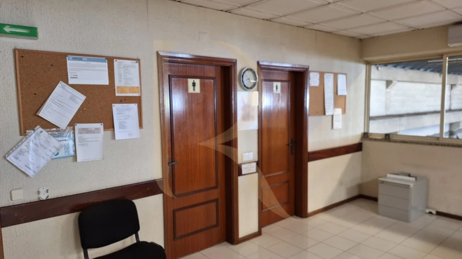 Armazém para Venda em Alhos Vedros Foto 16