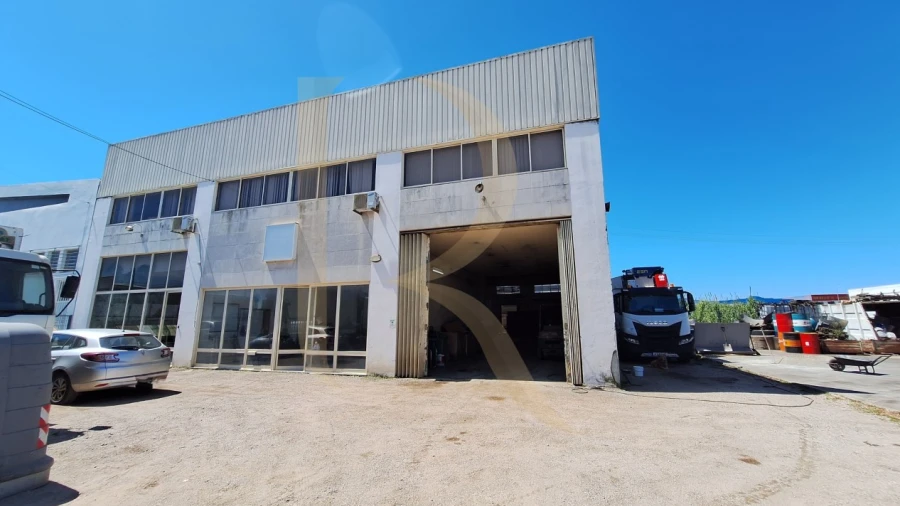Armazém para Venda em Alhos Vedros