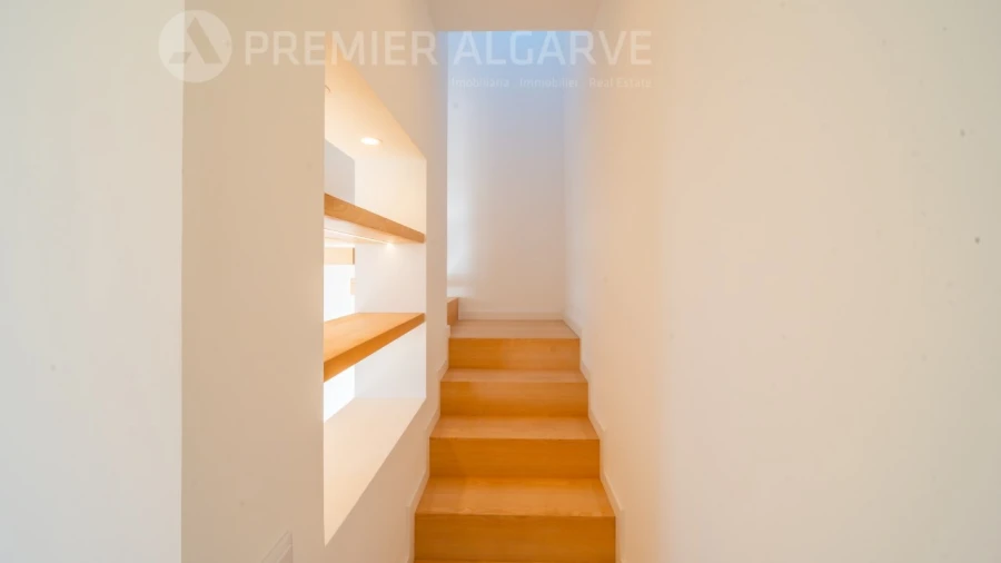 Moradia T2 para Venda em Faro (Sé e São Pedro) Foto 16