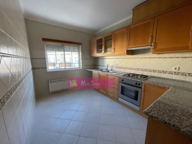 Apartamento T2 para Venda em São João Baptista Foto 4