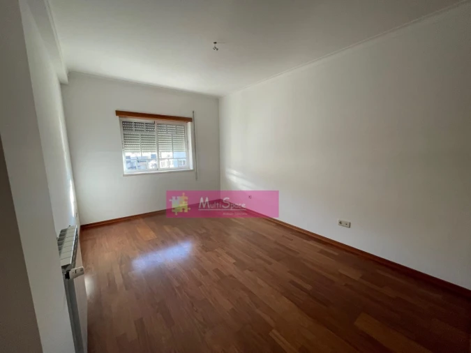 Apartamento T2 para Venda em São João Baptista Foto 9