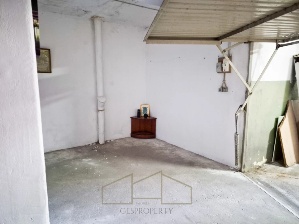 Garagem para Venda em Laranjeiro e Feijó Foto 4