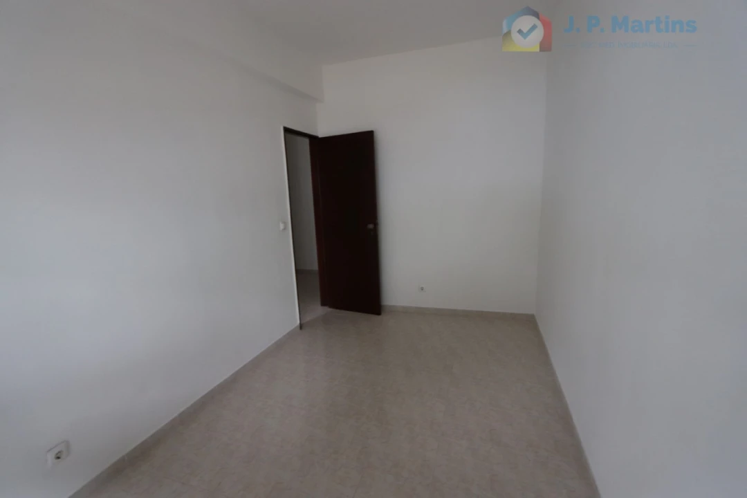 Apartamento T2 para Venda em Moita Foto 3