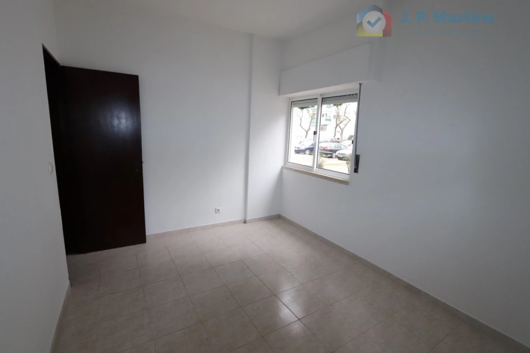 Apartamento T2 para Venda em Moita Foto 6