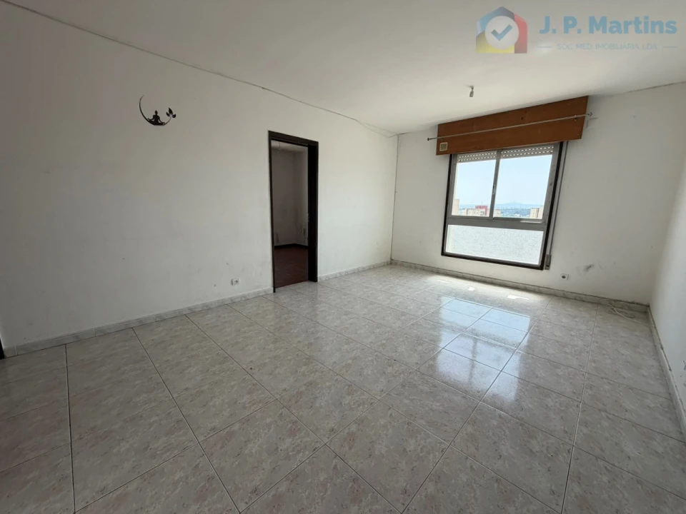 Apartamento T3 para Venda em Laranjeiro e Feijó Foto 1