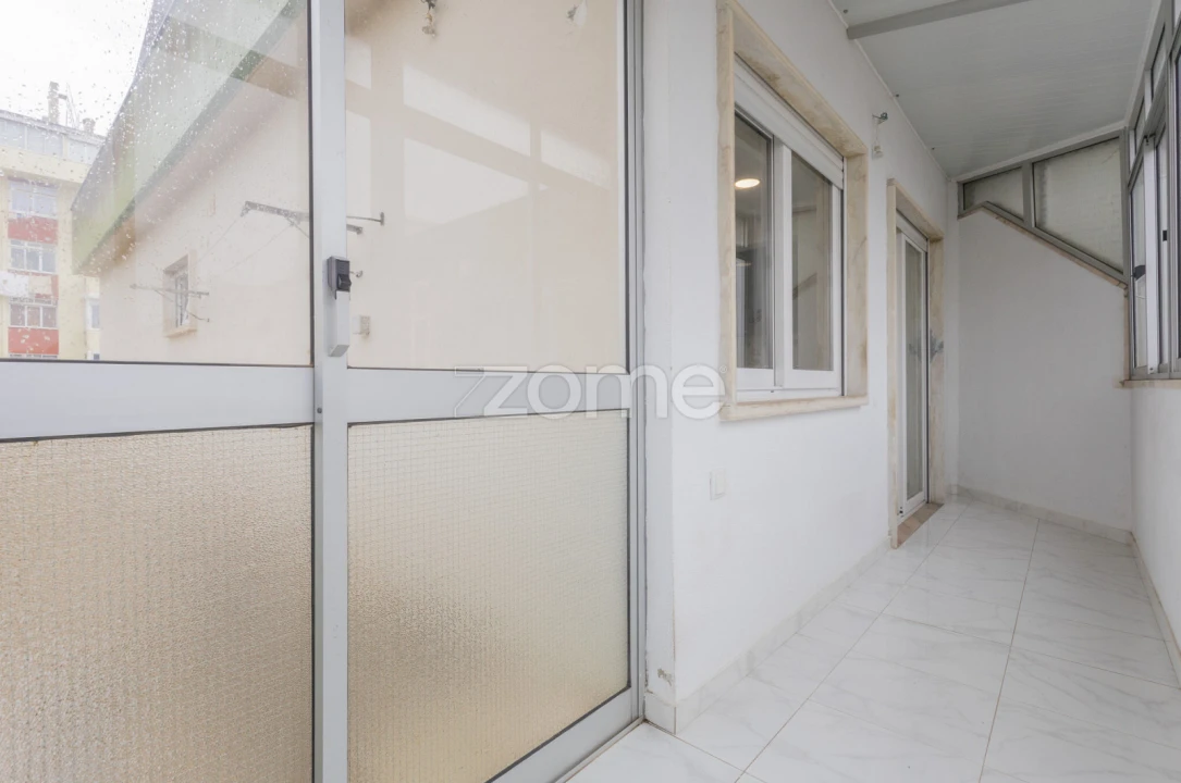 Apartamento T1 para Arrendamento em Oeiras e São Julião da Barra, Paço de Arcos e Caxias Foto 13