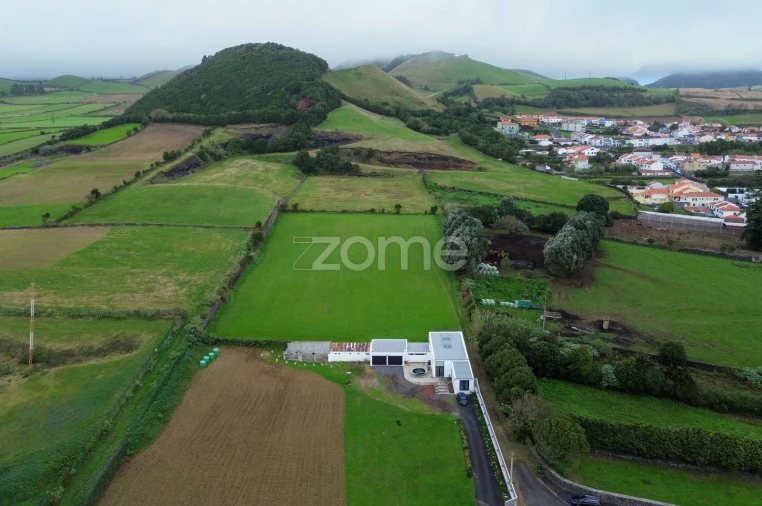 Terreno para Venda em Fajã de Cima Foto 9