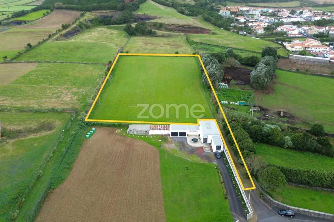 Terreno para Venda em Fajã de Cima Foto 3
