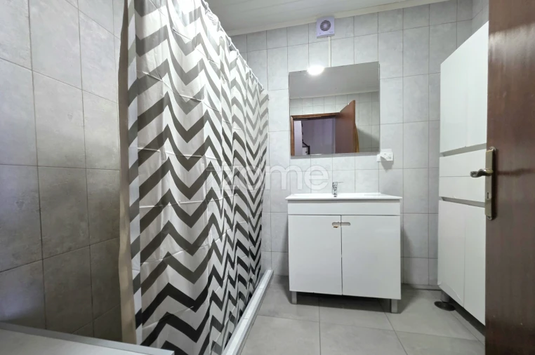 Moradia T4 para Venda em Calhetas Foto 6