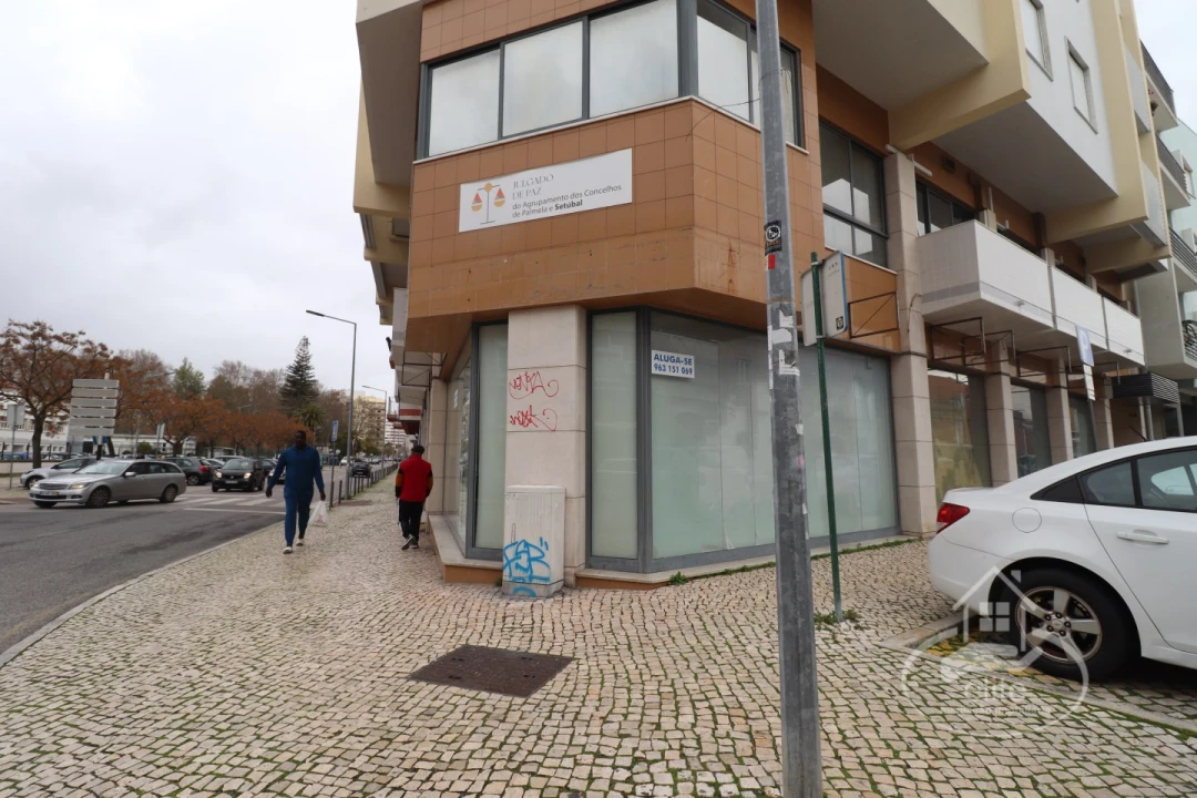 Loja para Arrendamento em União das Freguesias de Setúbal Foto 7