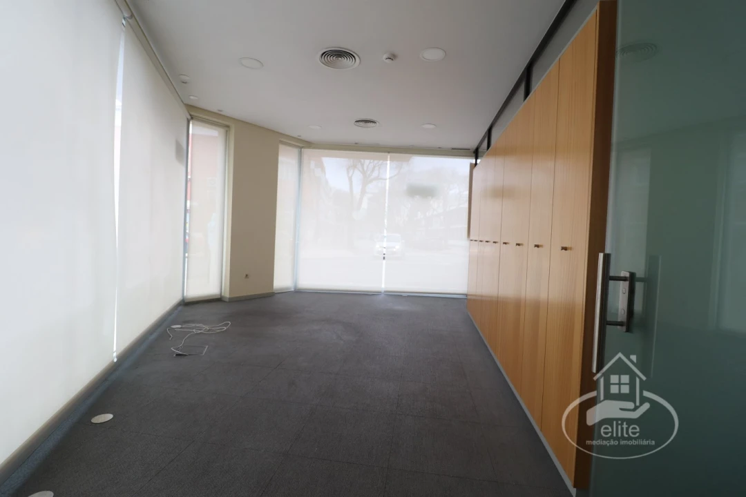 Loja para Arrendamento em União das Freguesias de Setúbal Foto 13