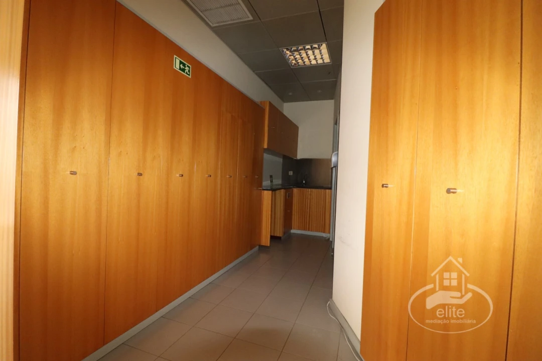 Loja para Arrendamento em União das Freguesias de Setúbal Foto 20