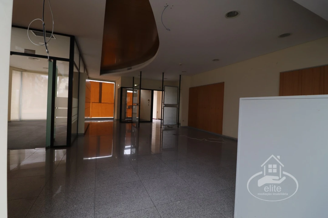 Loja para Arrendamento em União das Freguesias de Setúbal Foto 28