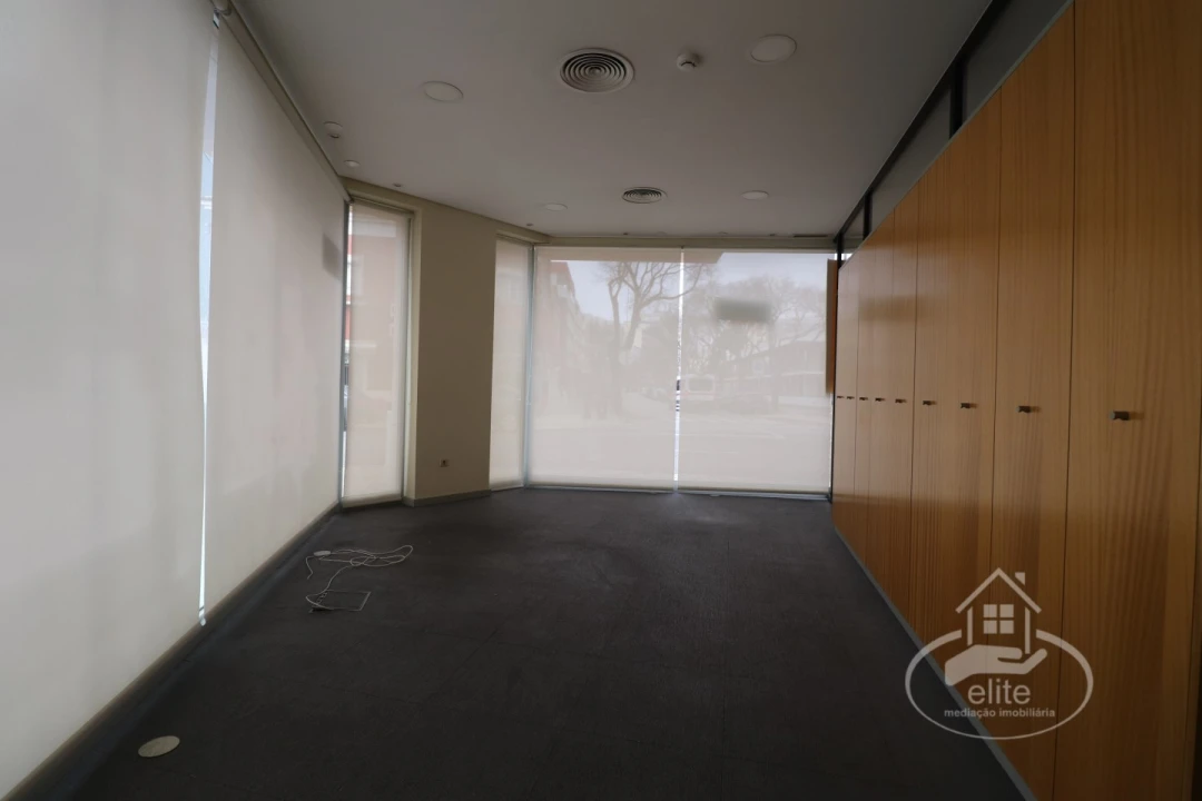 Loja para Arrendamento em União das Freguesias de Setúbal Foto 32